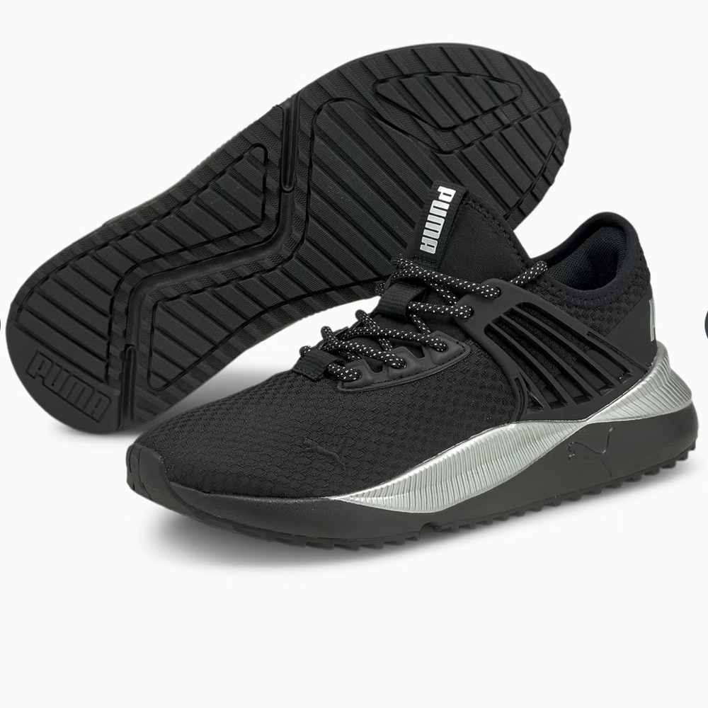 ❌SOLD❌Puma Pacer Future Sneakers